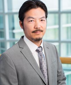 Zhenghong Lee